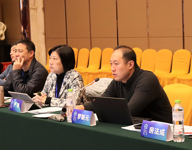 04 秘书长罗新元汇报工作.JPG